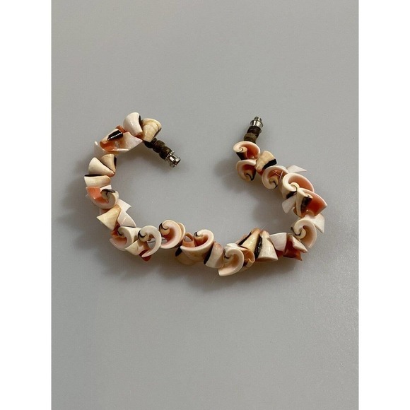 Bracelet Sea Shells Pink Boho Silver Tone Barrel Clasp 8” - Picture 2 of 9